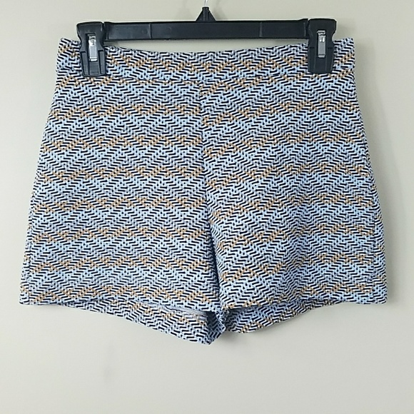 Zara Pants - Zara Trafaluc Zig Zag Print High Waisted Shorts Zara Pants - Zara Trafaluc Zig Zag Print High Waisted Shorts